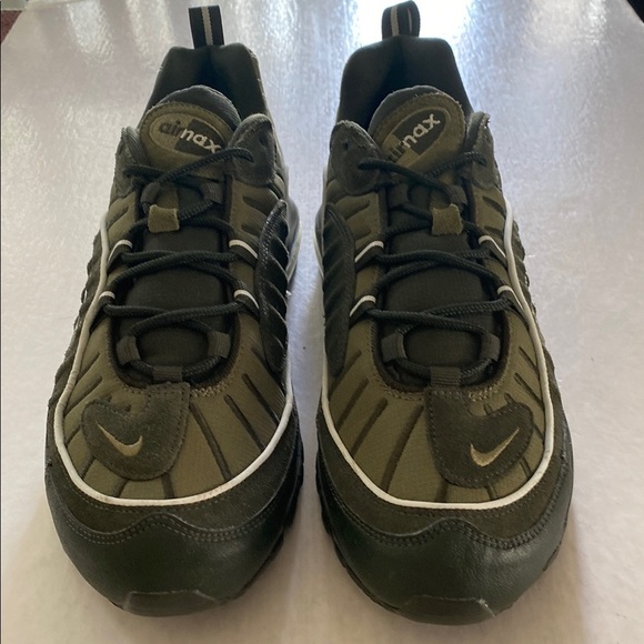 Nike AirMax 98 Sequoia/Medium Olive /Pure Platinum Colorway 640744-300 Sz 10.5